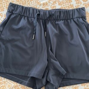 Crz Yoga dark grey hiking shorts size 8/10 medium unlined